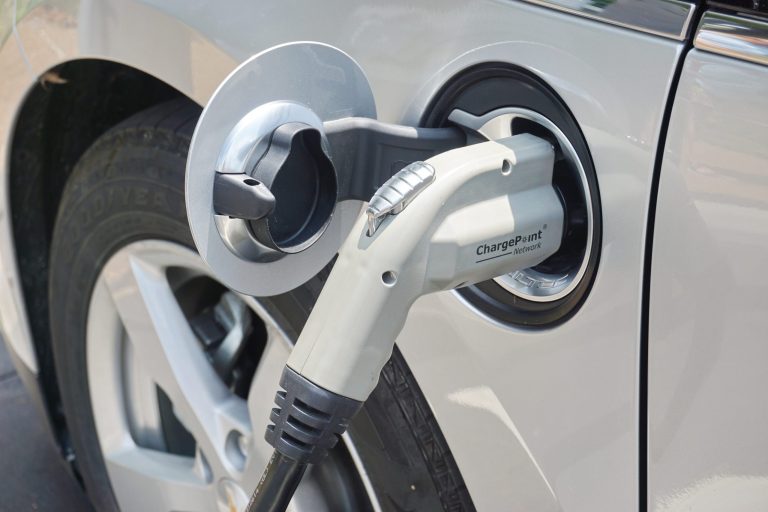 Charge electric car Carga coche eléctrico
